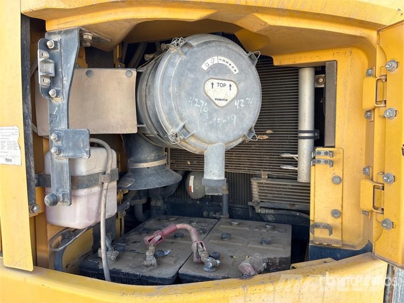 Komatsu PC228USLC-8 Tracked Excavator Lánctalpas kotrók