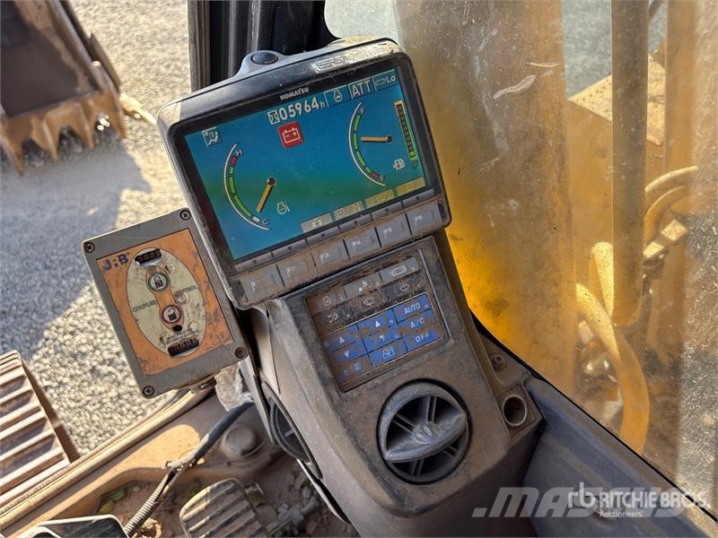Komatsu PC228USLC-8 Tracked Excavator Lánctalpas kotrók