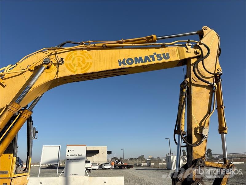 Komatsu PC228USLC-8 Tracked Excavator Lánctalpas kotrók