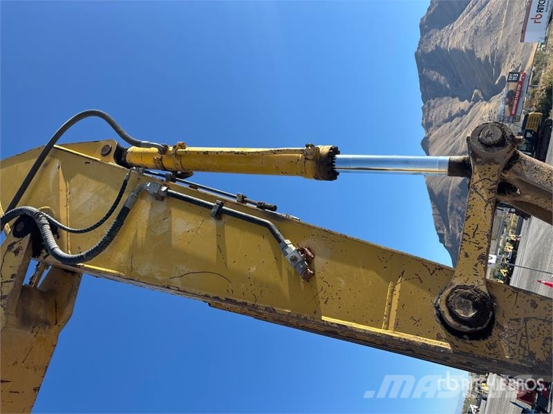 Komatsu PC300LC Tracked Excavator Paletli ekskavatörler
