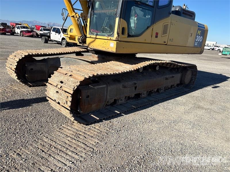 Komatsu PC300LC Tracked Excavator Paletli ekskavatörler