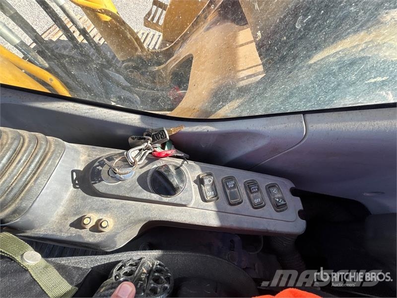 Komatsu PC300LC Tracked Excavator Paletli ekskavatörler