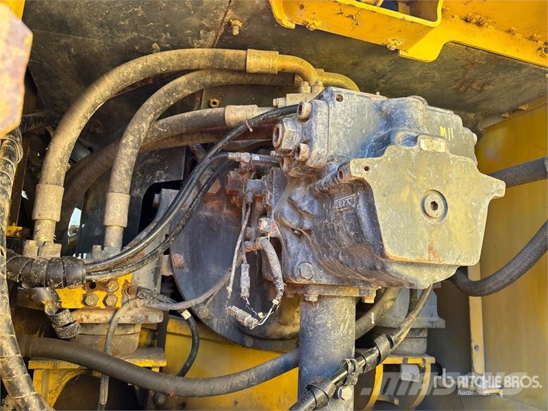 Komatsu PC300LC Tracked Excavator Paletli ekskavatörler