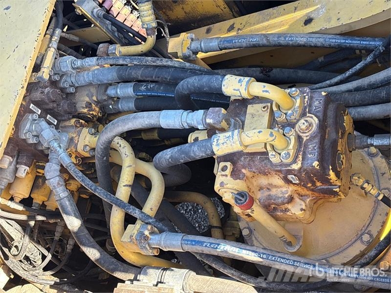 Komatsu PC300LC Tracked Excavator Paletli ekskavatörler