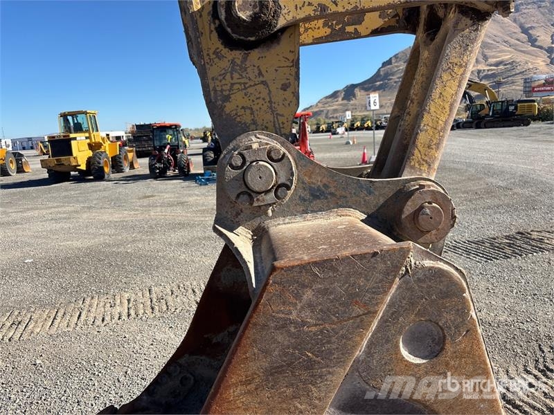 Komatsu PC300LC Tracked Excavator Paletli ekskavatörler