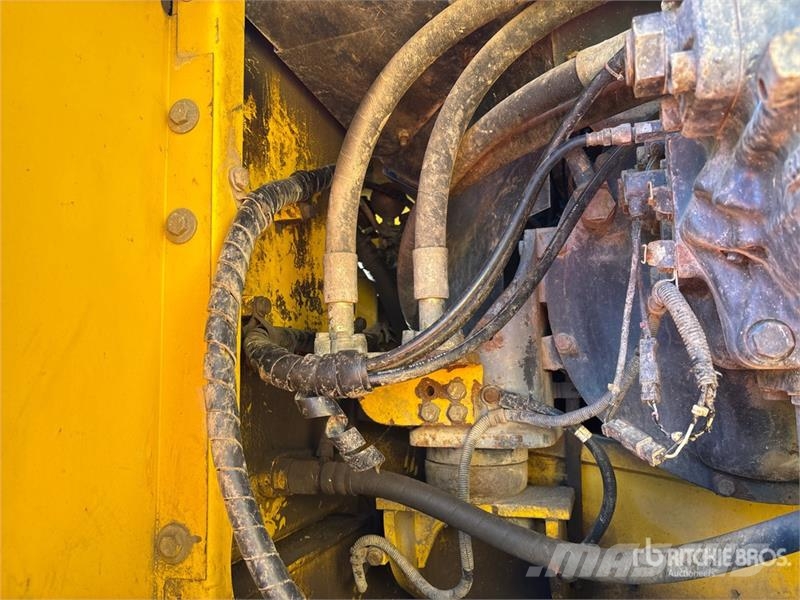 Komatsu PC300LC Tracked Excavator Paletli ekskavatörler