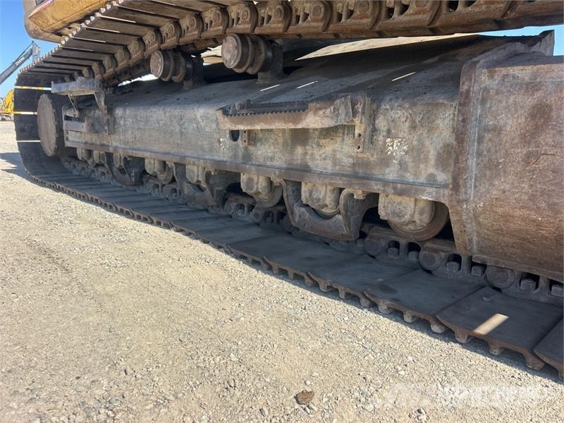 Komatsu PC490 LC-10 Tracked Excavator Crawler excavators