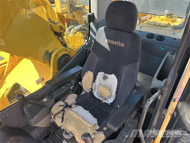 Komatsu PC490 LC-10 Tracked Excavator Crawler excavators