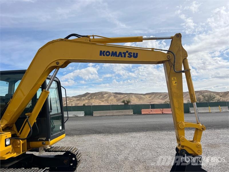 Komatsu PC70-8 Tracked Excavator Bagri goseničarji