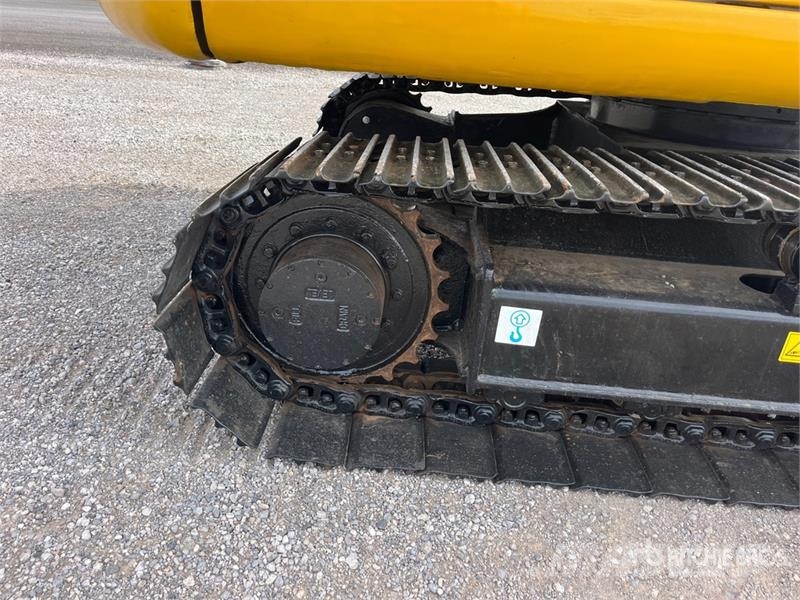 Komatsu PC70-8 Tracked Excavator Bagri goseničarji