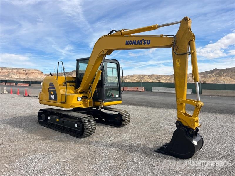 Komatsu PC70-8 Tracked Excavator Bagri goseničarji