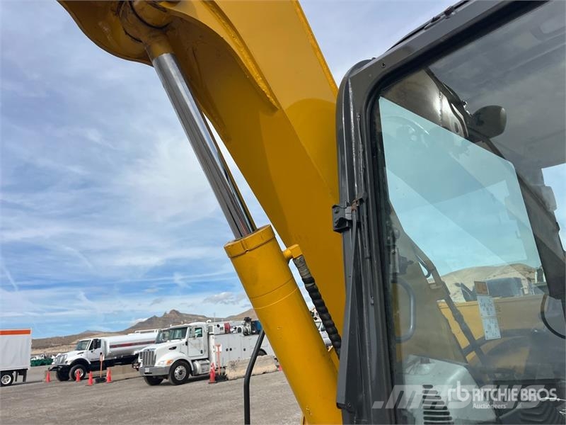 Komatsu PC70-8 Tracked Excavator Bagri goseničarji