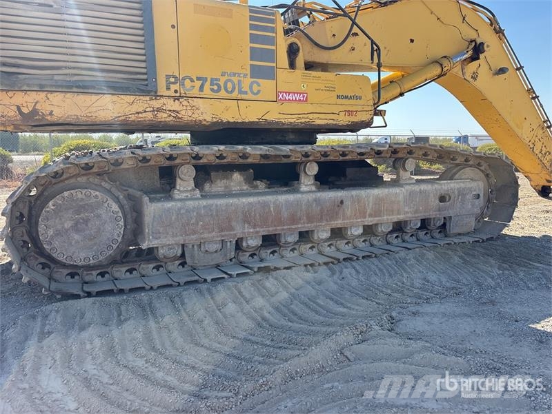 Komatsu PC750LC-6 Tracked Excavator Lánctalpas kotrók