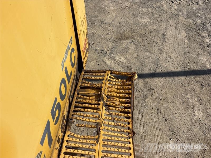Komatsu PC750LC-6 Tracked Excavator Lánctalpas kotrók