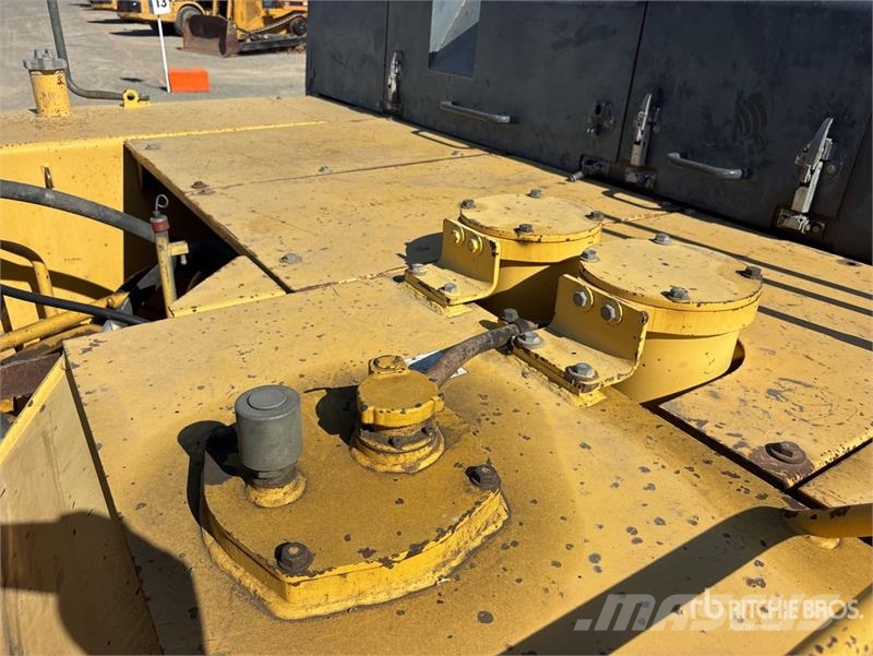 Komatsu PC750LC-6 Tracked Excavator Lánctalpas kotrók