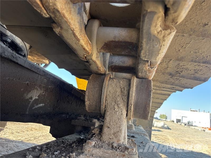 Komatsu PC750LC-6 Tracked Excavator Lánctalpas kotrók