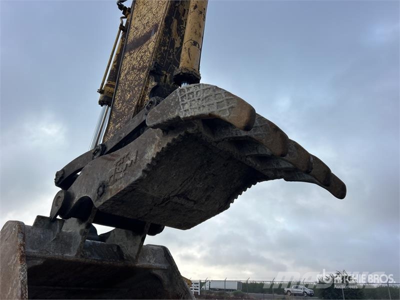 Komatsu PC750LC-6 Tracked Excavator Rupsgraafmachines
