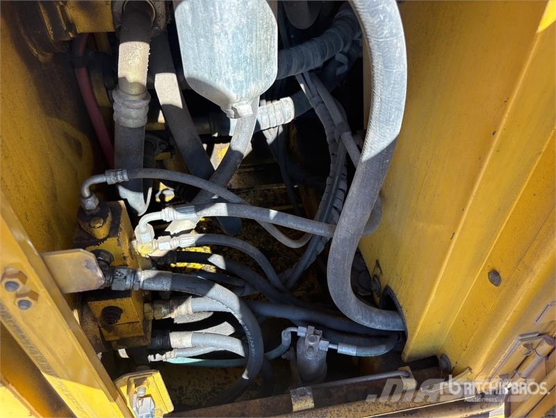 Komatsu PC750LC-6 Tracked Excavator Lánctalpas kotrók