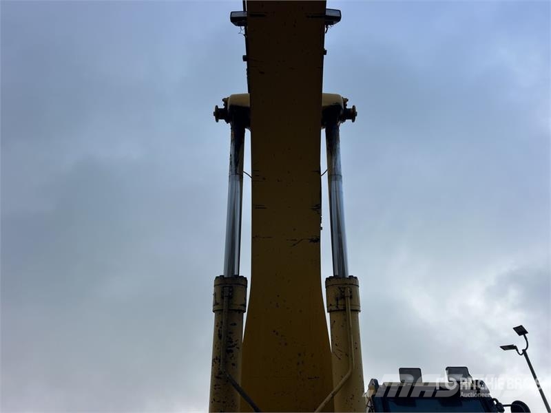Komatsu PC750LC-6 Tracked Excavator Rupsgraafmachines