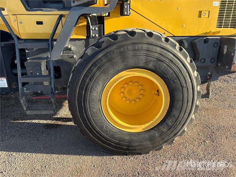 Komatsu WA270-8 Wheel Loader 휠로우더
