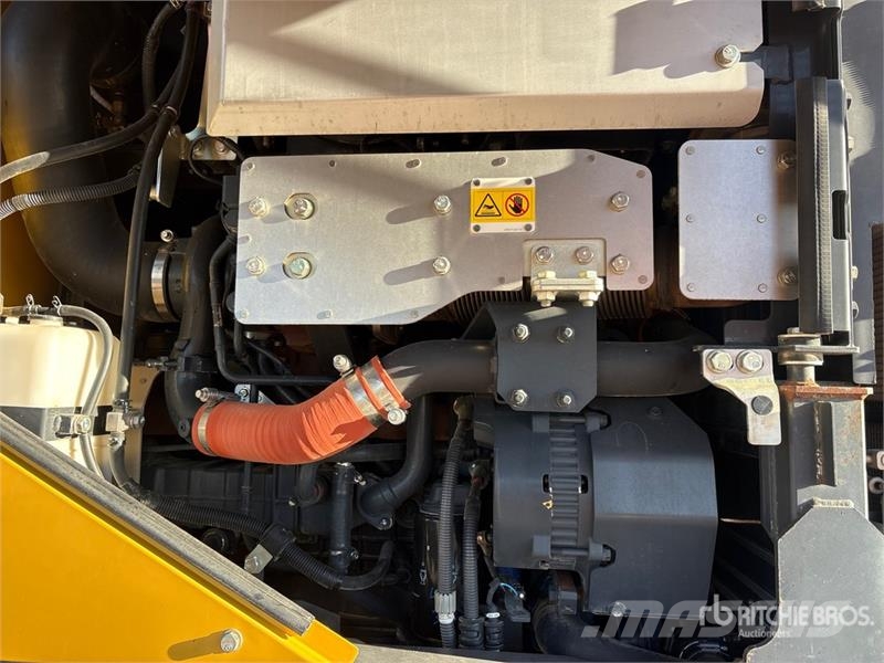 Komatsu WA270-8 Wheel Loader 휠로우더
