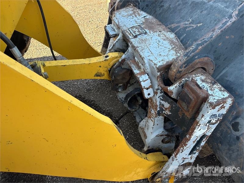 Komatsu WA270-8 Wheel Loader 휠로우더