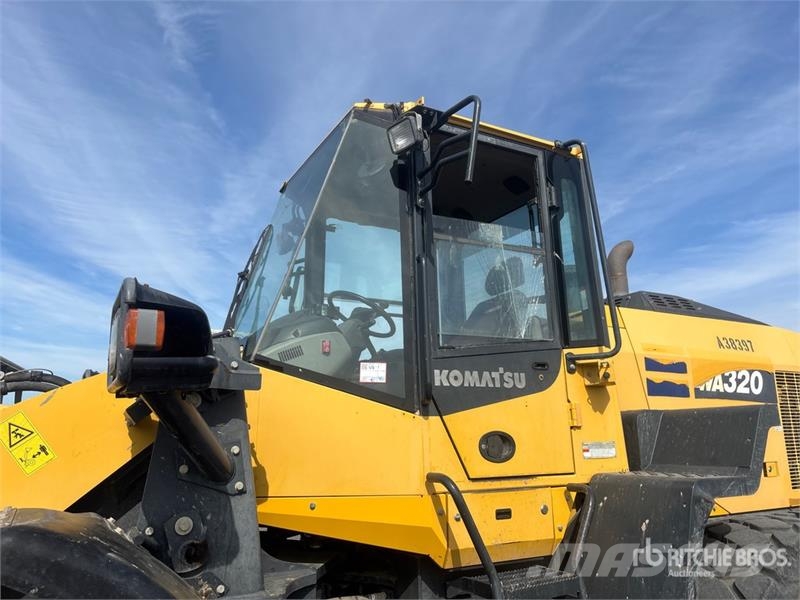 Komatsu WA320-8 Wheel Loader Gumikerekes homlokrakodók