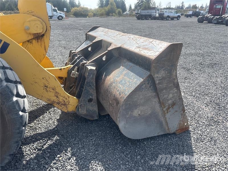 Komatsu WA320-8 Wheel Loader Gumikerekes homlokrakodók