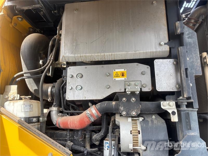 Komatsu WA320-8 Wheel Loader Gumikerekes homlokrakodók