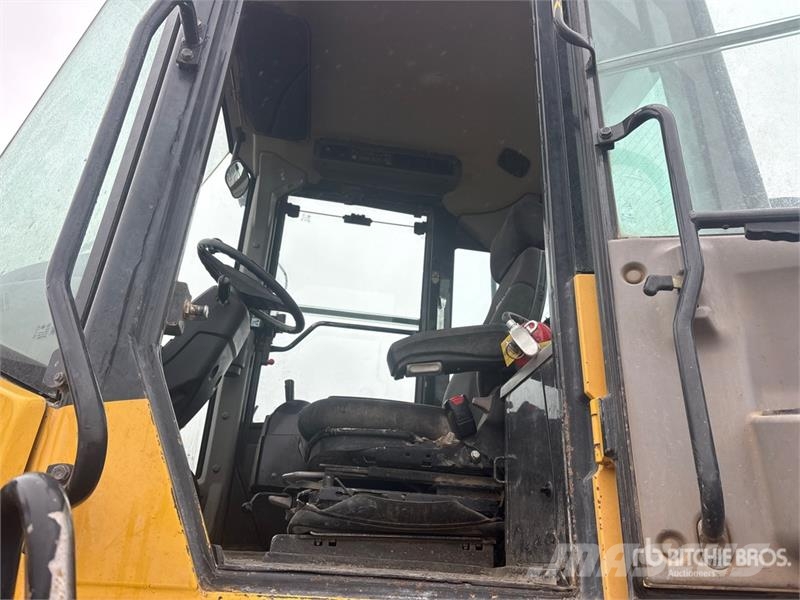 Komatsu WA380-7 Wheel Loader Radlader