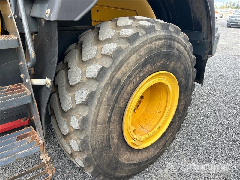 Komatsu WA380-8 Wheel Loader Wielladers