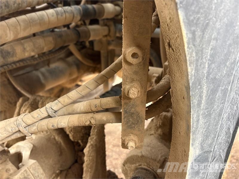 Komatsu WA470-8 لوادر بعجل