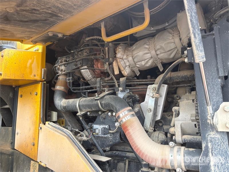 Komatsu WA470-8 لوادر بعجل