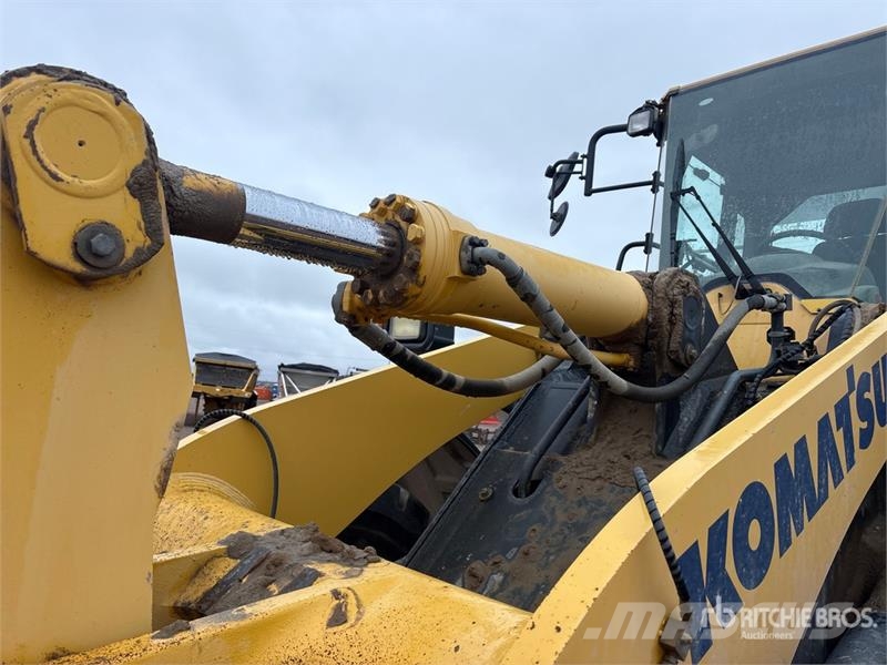 Komatsu WA470-8 لوادر بعجل