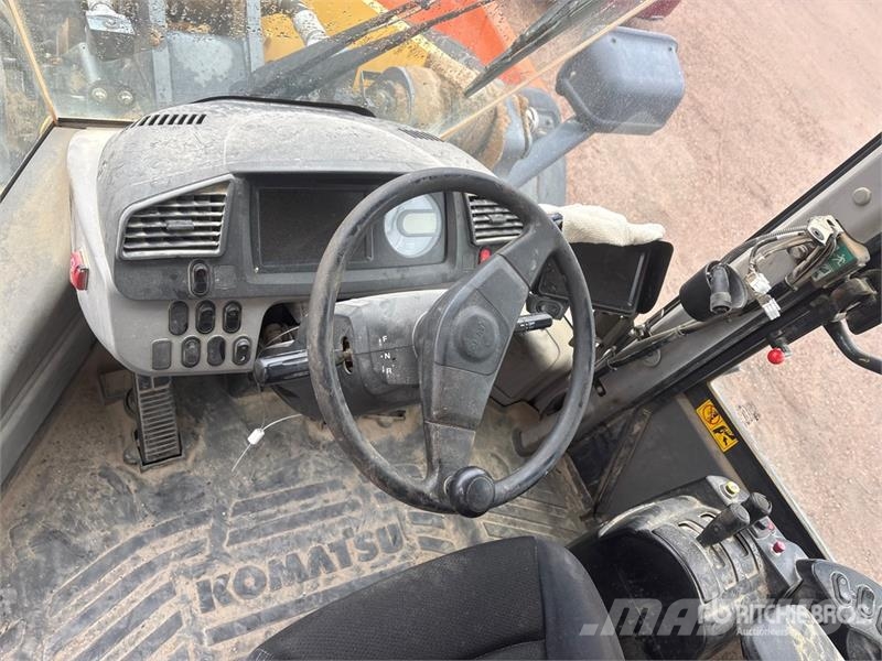 Komatsu WA470-8 لوادر بعجل