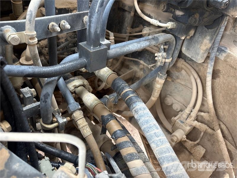 Komatsu WA470-8 لوادر بعجل
