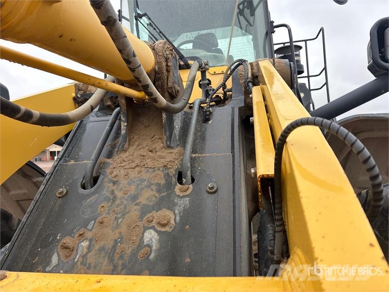 Komatsu WA470-8 لوادر بعجل