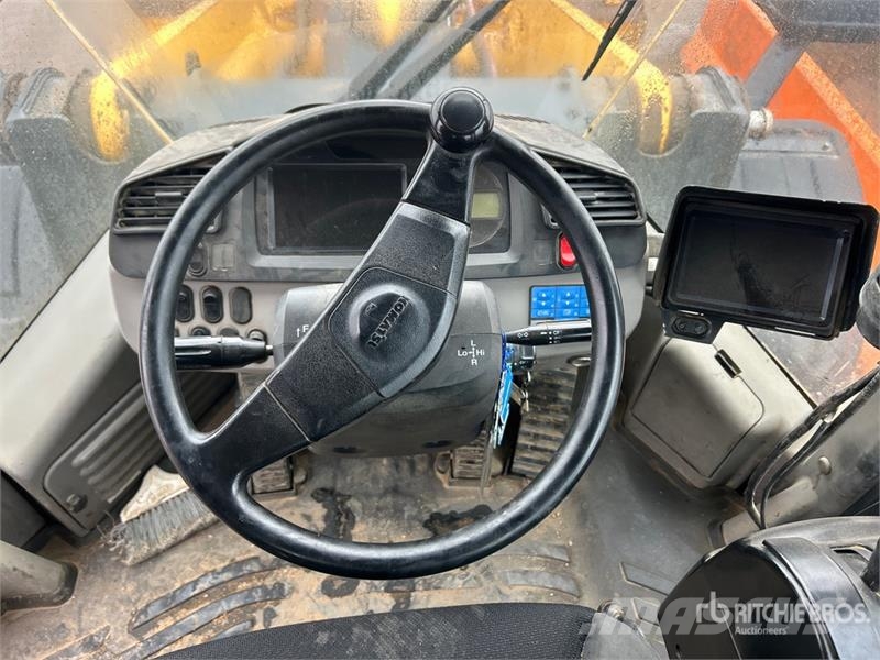 Komatsu WA500-8 Wheel Loader Kolové nakladače