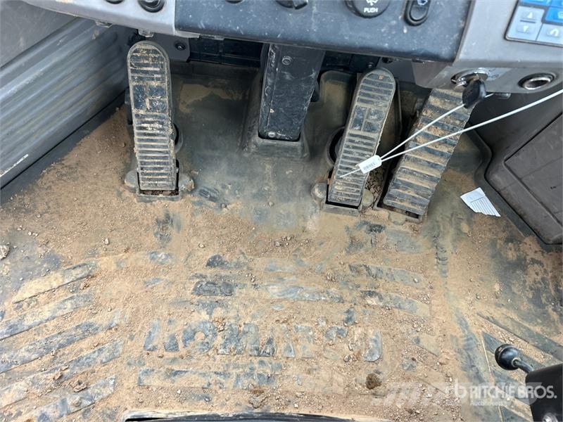 Komatsu WA500-8 Wheel Loader لوادر بعجل