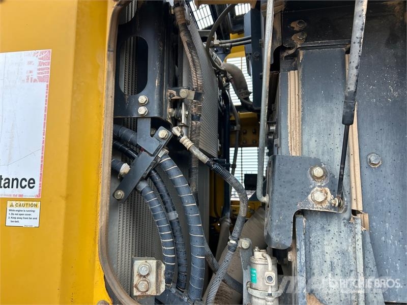 Komatsu WA500-8 Wheel Loader Kolové nakladače