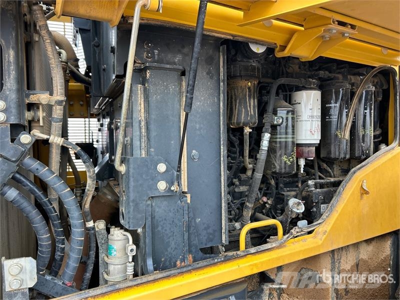 Komatsu WA500-8 Wheel Loader لوادر بعجل