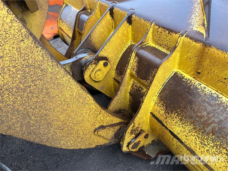Komatsu WA500-8 Wheel Loader لوادر بعجل