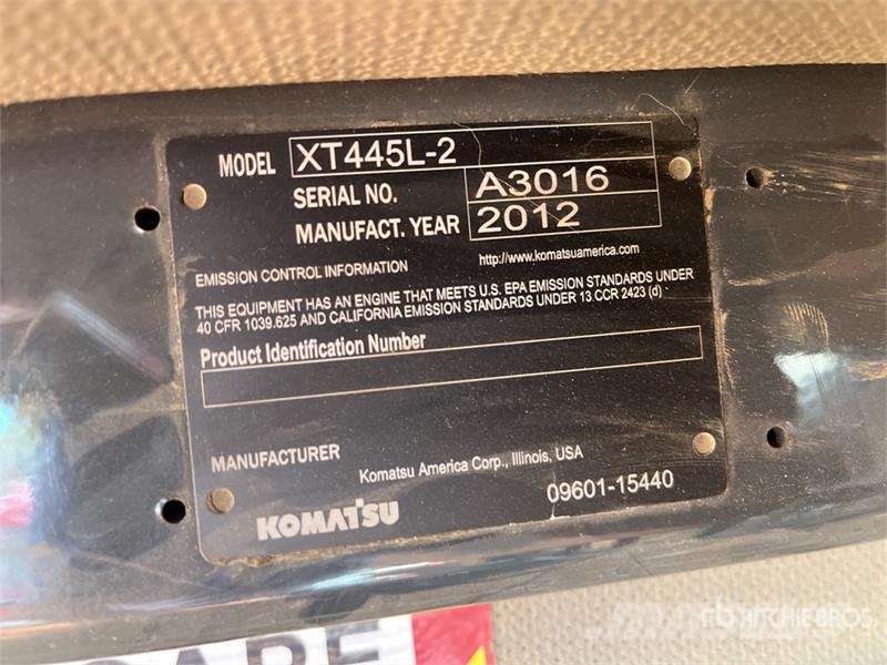 Komatsu XT445L-2 Leveling Track Feller Buncher قاطعات وجامعات الأشجار