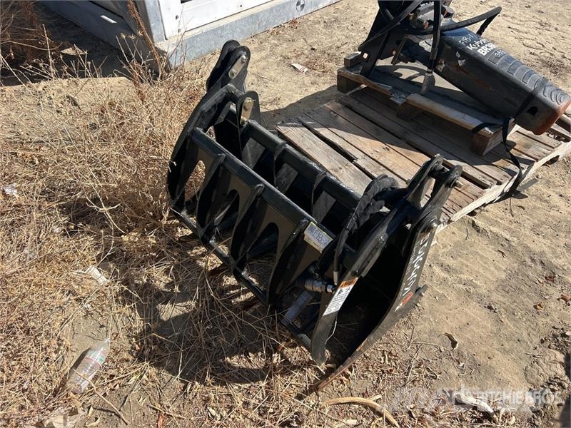 Kubota 40 in Skeleton Skid Steer Grapple خطاطيف