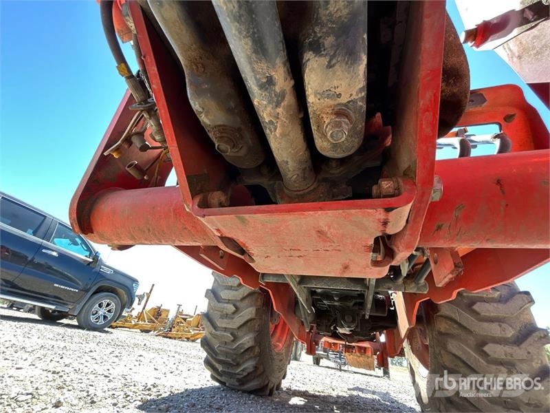 Kubota B2301HSD 4WD Utility Tractor Kompaktie traktori