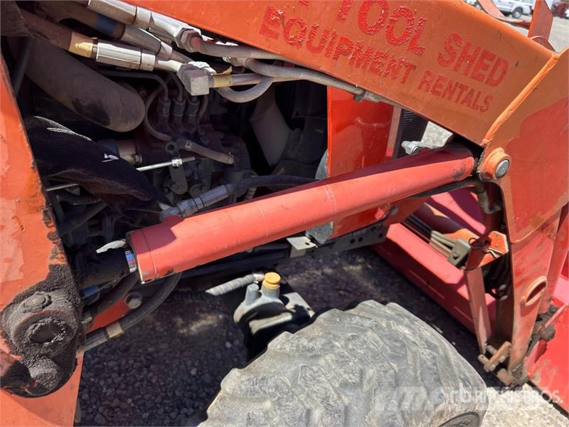 Kubota B2301HSD 4WD Utility Tractor Kompaktie traktori