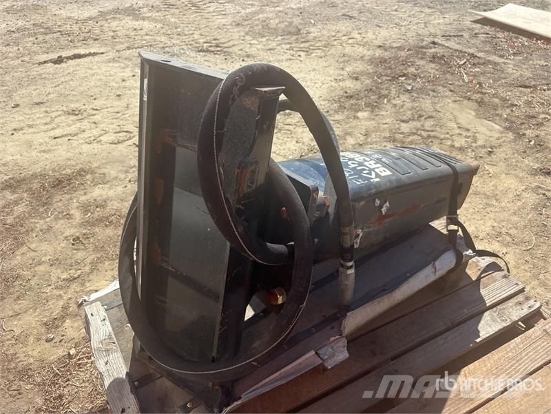 Kubota BR360 Skid Steer Breaker Fejtőgépek