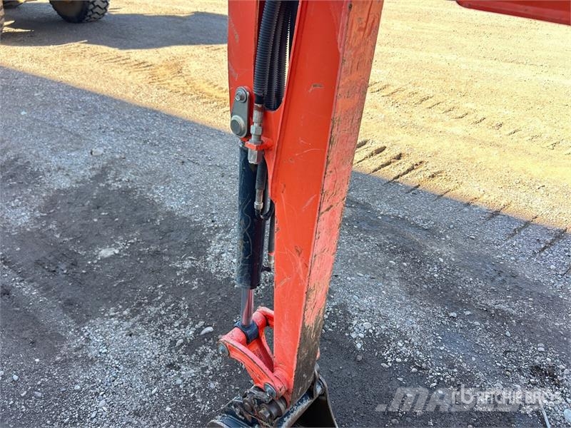Kubota KX018-4 小型挖土機/掘鑿機<7t(小型挖掘機)