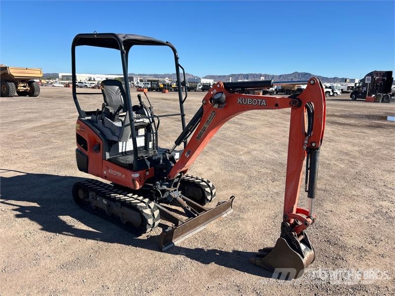 Kubota KX018-4 小型挖土機/掘鑿機<7t(小型挖掘機)