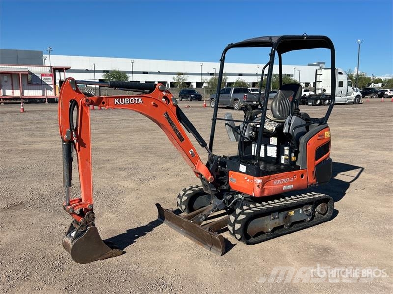 Kubota KX018-4 小型挖土機/掘鑿機<7t(小型挖掘機)